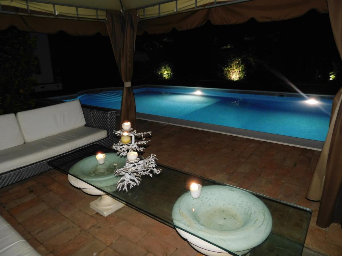 Appartamento Con Piscina Immersa Nel Verde カーシナ エクステリア 写真