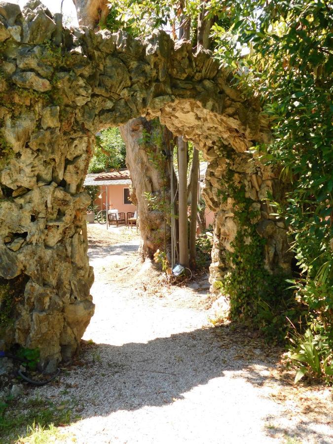 Appartamento Con Piscina Immersa Nel Verde カーシナ エクステリア 写真
